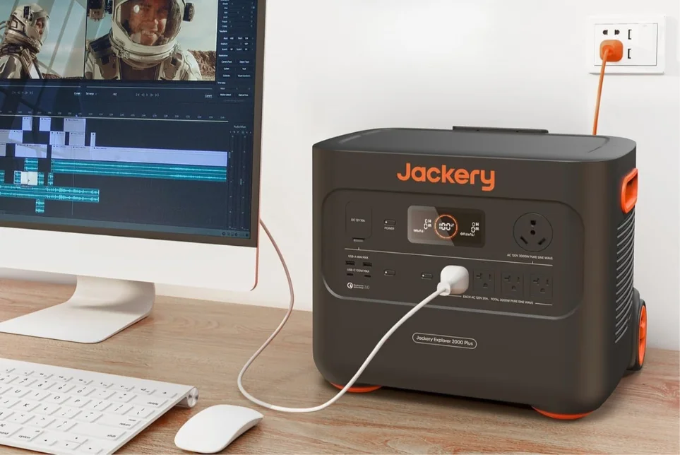 Jackery Explorer 2000 Plus